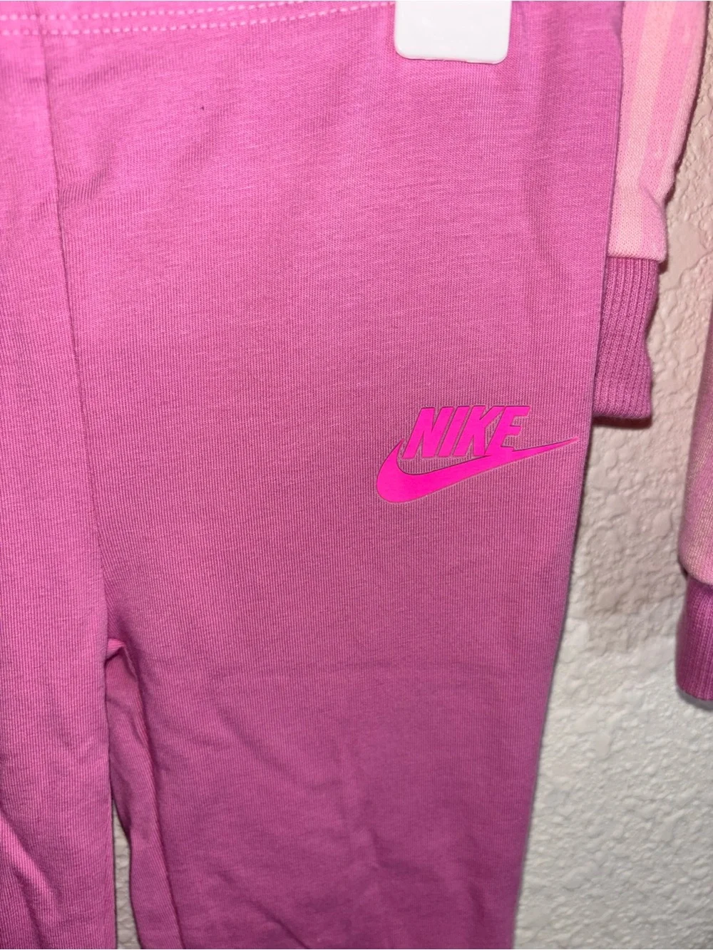 NWT Nike Kids Pink Stripe 2PC Crewneck Pullover & Legging Set w/ Neon Pink Logo